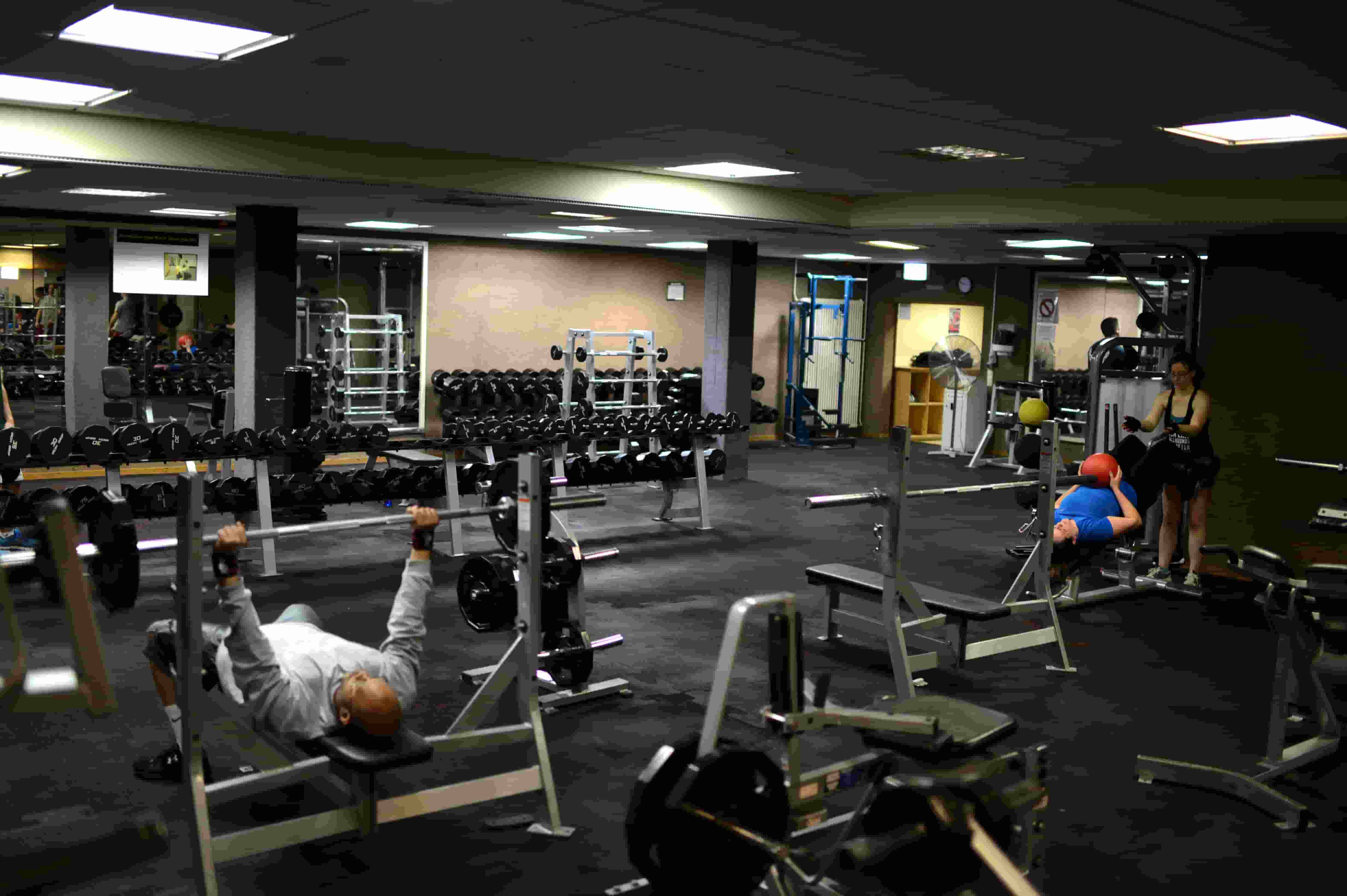 Tez bir zamanda əzələ qurmağınıza və gözəl bədən quruluşunuza çatmağınıza kömək edəcək yeddi məşq