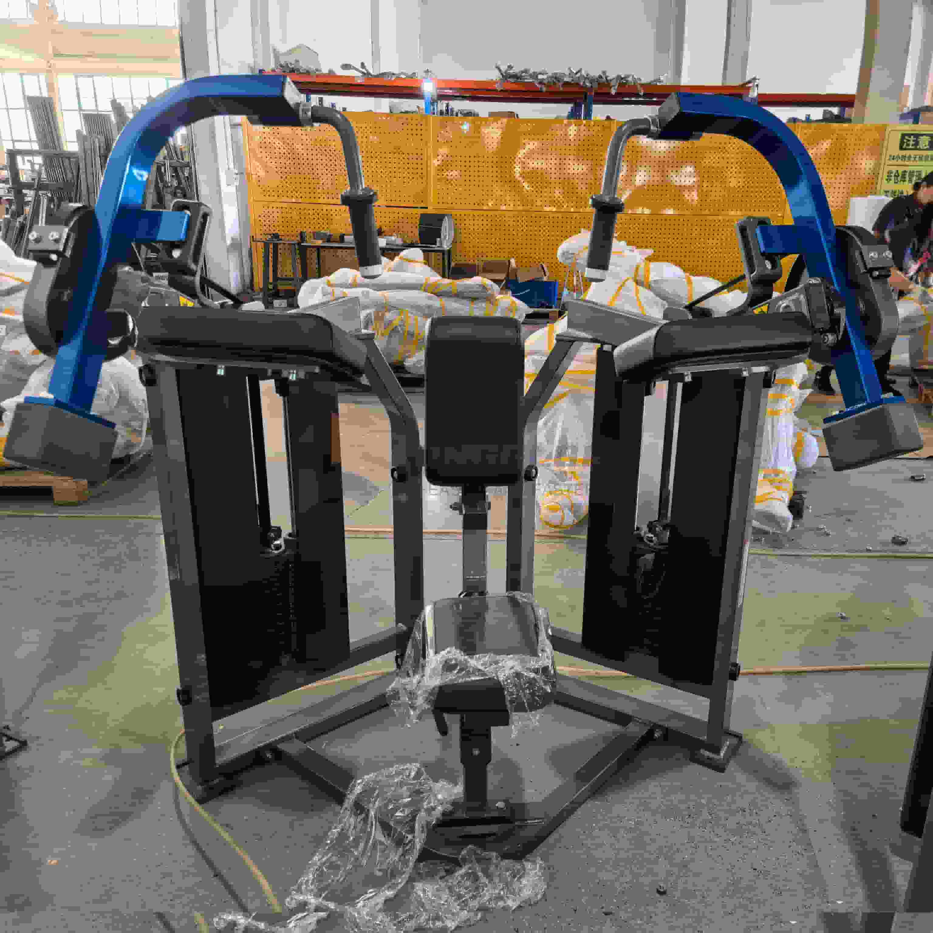 Iso Lateral Triceps Uzatma Maşını